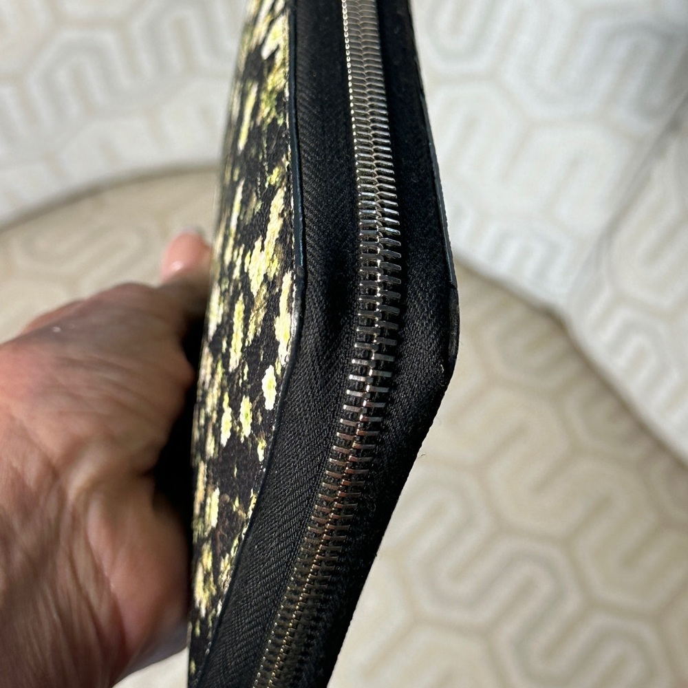 Givenchy Bundle - Picture 8 of 8
